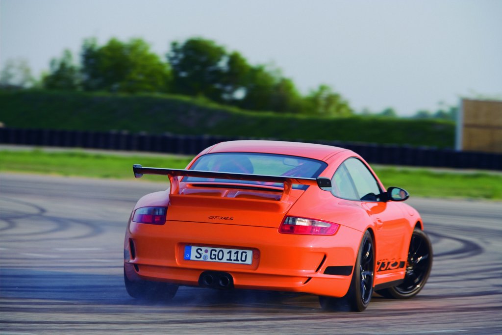 Porsche_911_GT3_RS_2007_orange_2