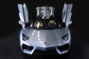 Lamborghini_Aventador_LP700-4_Roadster​_1