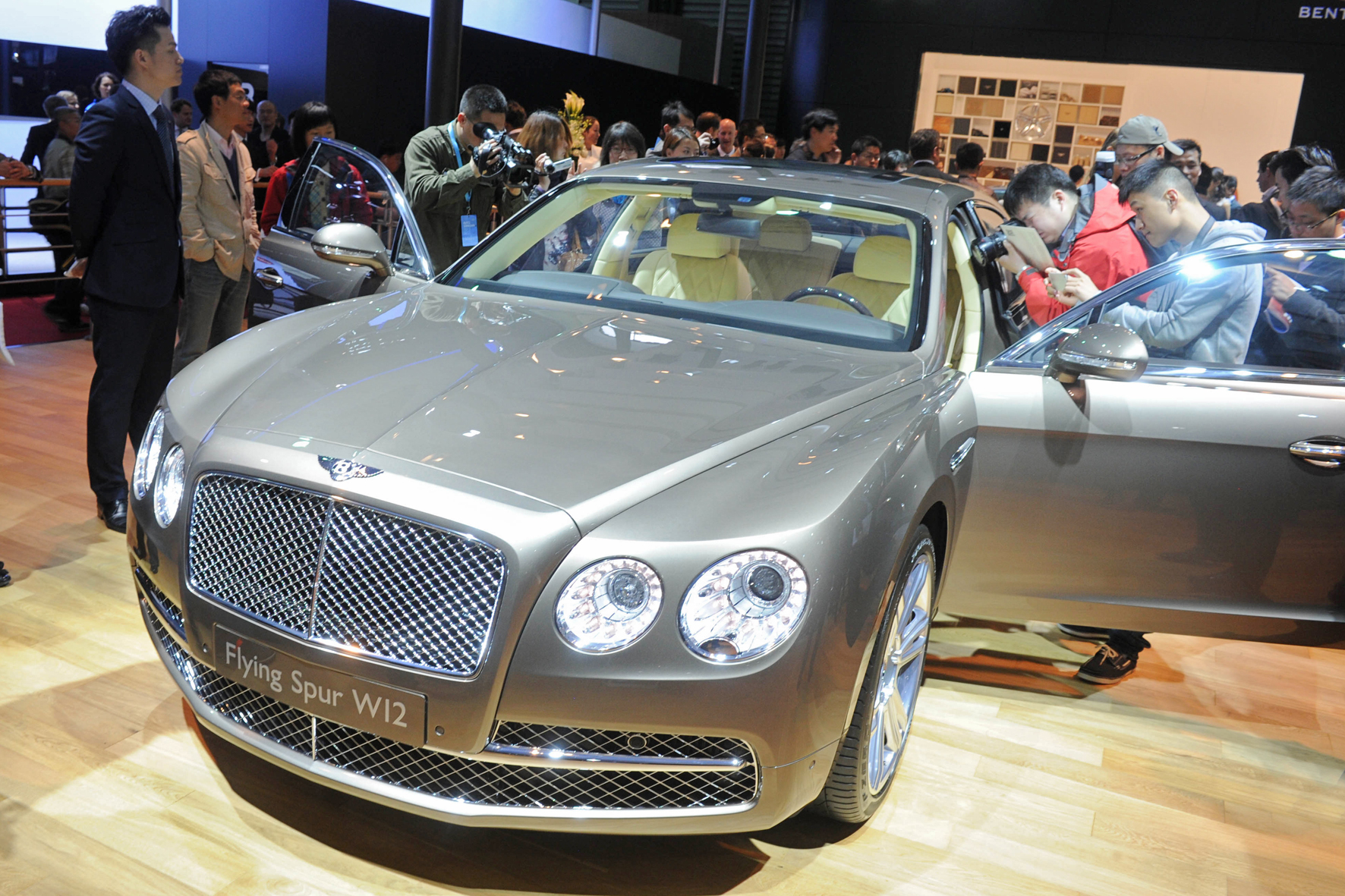 neuer_Bentley_Continental_Flying_Spur_Auto_Shanghai_2013