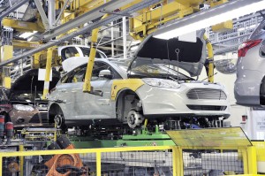 Aus deutscher Fertigung und in regulre Produktion integriert: Ford Focus Electric startet im Ford-Werk in Saarlouis